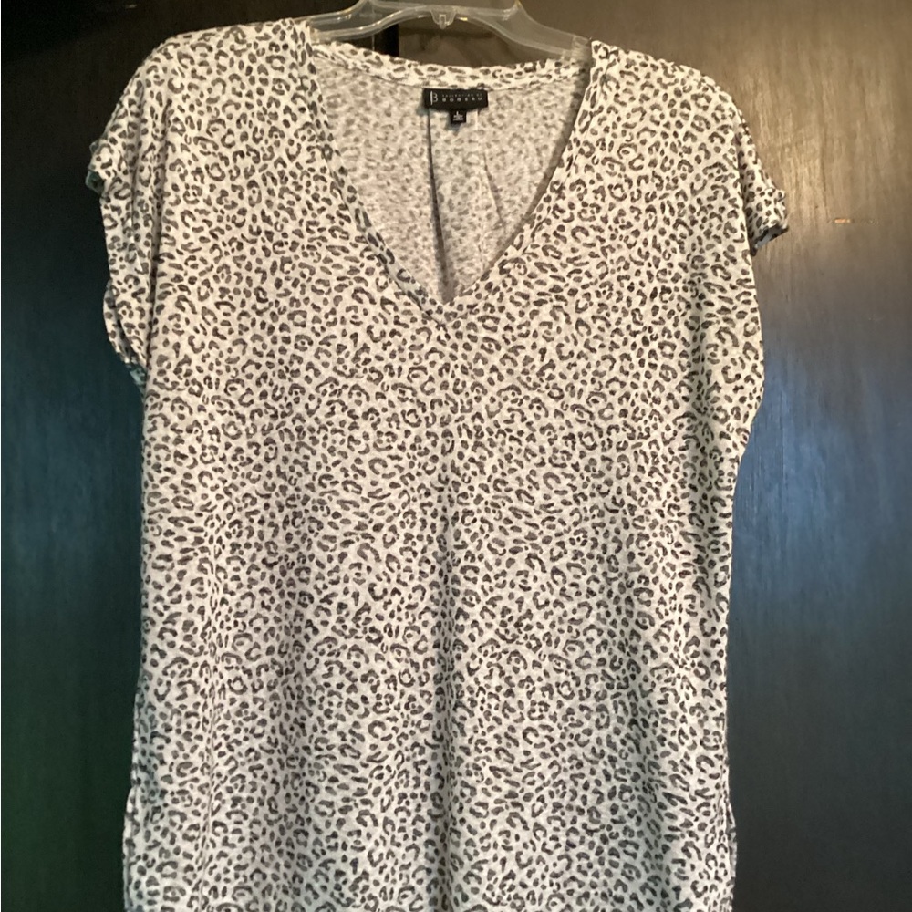 Express Black and White Cap Sleeve Blouse